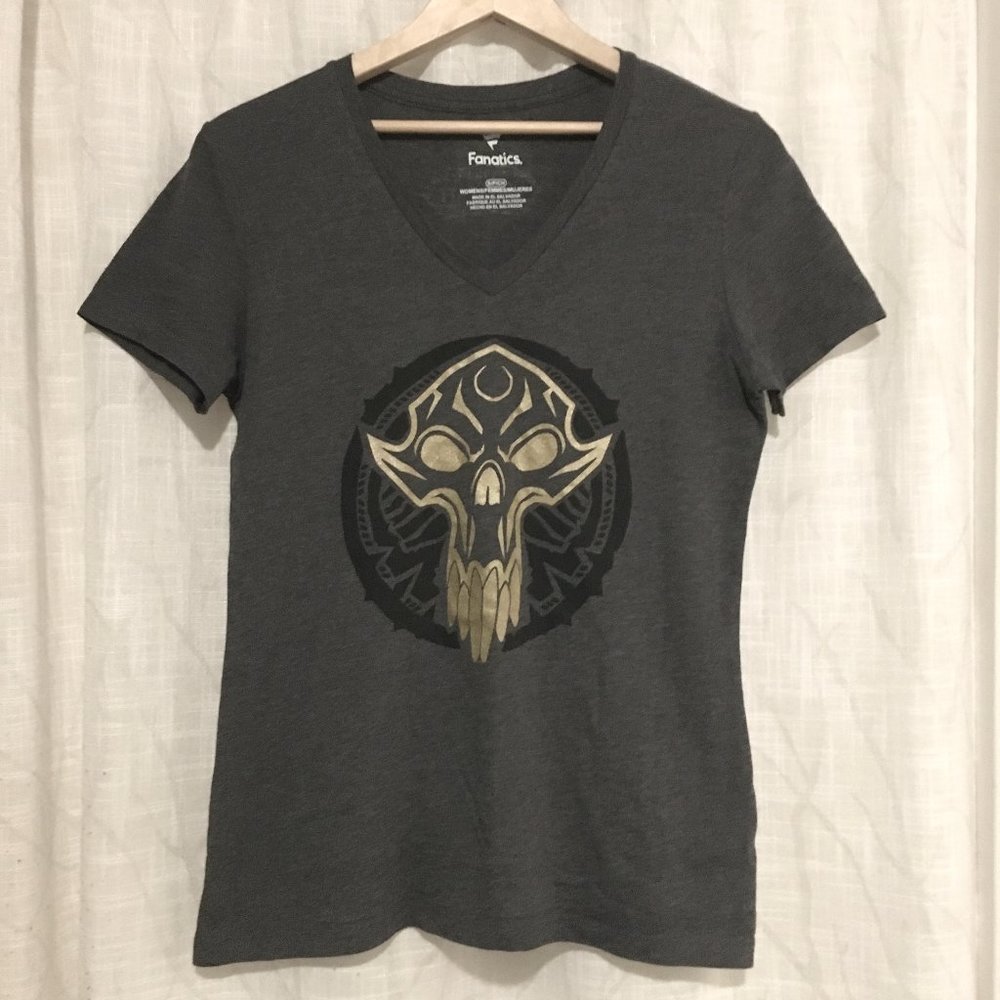 Fanatics World of Warcraft Mawsworn V-Neck T-Shirt Small